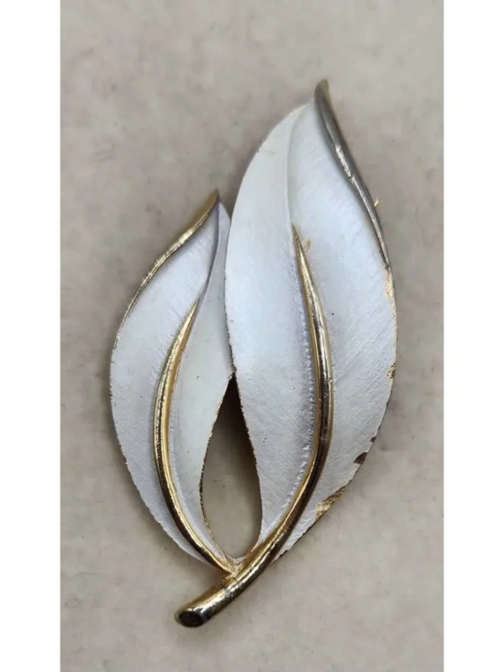 Sarah Coventry Gold Tone White Enamel Double Leaf Brooch